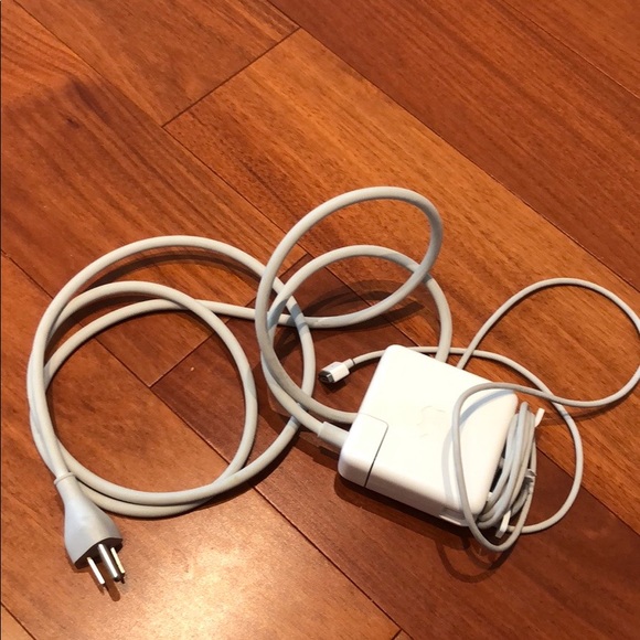 Apple Other - Apple 85w MagSafe 2 power adapter